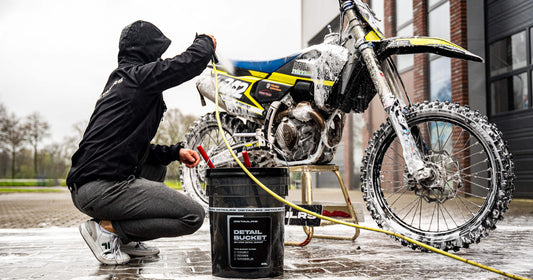 Alcantara bekleding reinigen