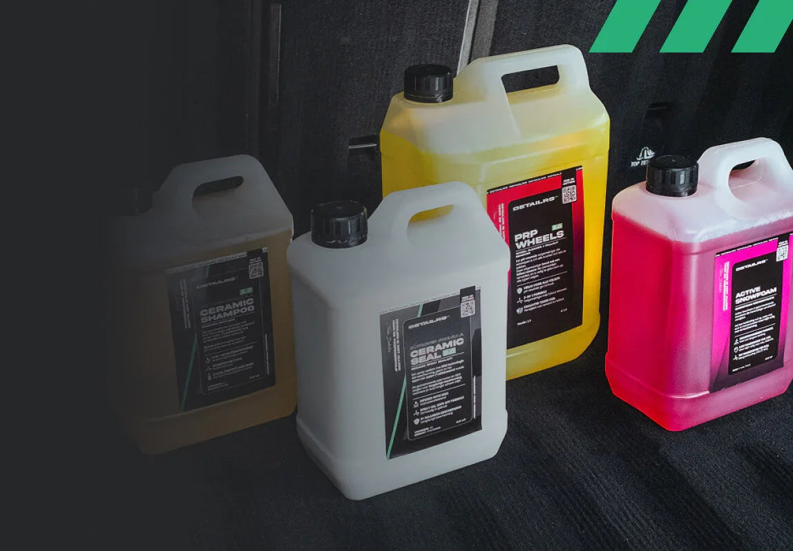Detailrs Ceramic Seal, Ceramic Shampoo, PRP Wheels en Active Snowfoam jerrycans in autokoffer