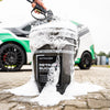 Detailrs Detail Bucket 20 liter autowas emmer met schuim en waterslang spuit, sportwagen op achtergrond