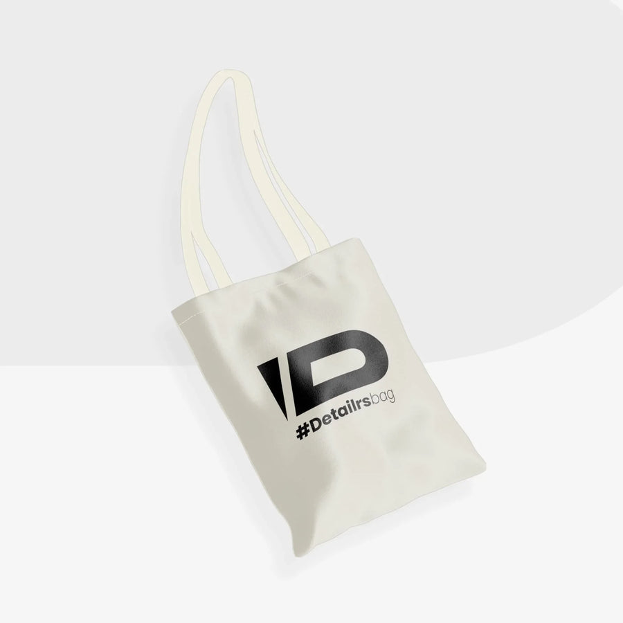 Detailrs totebag witte katoenen draagtas met zwarte logo print en lange hengsels